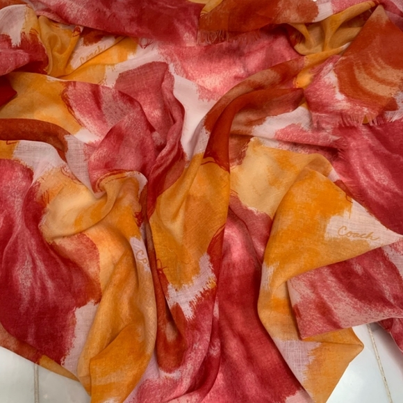 Gift Box & Multicolor Floral Print Scarf - Picture 5 of 10